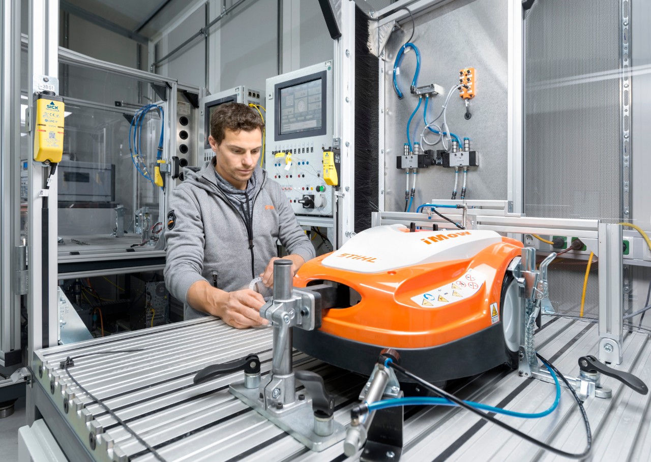 Obszar testowy iMOW na dachu STIHL Tirol obejmuje powierzchnię 3000 metrów kwadratowych.
